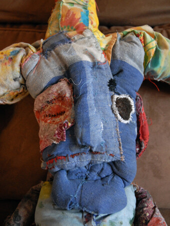 Ali Lulu - Ali, Poupée monstrueuse cousue à la main avec un chapeau d'arlequin